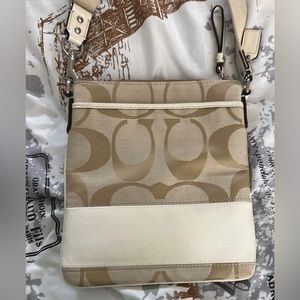 Coach crossbody beige/white fabric